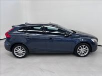 Volvo V40 2.0 T3  Cross Country