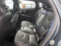 Volvo V40 2.0 T3  Cross Country