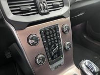 Volvo V40 2.0 T3  Cross Country