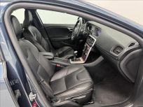 Volvo V40 2.0 T3  Cross Country