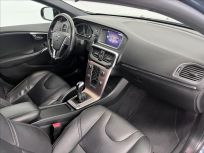 Volvo V40 2.0 T3  Cross Country