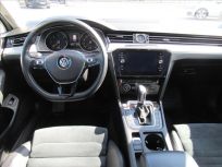 Volkswagen Passat 2.0 TDi R-line 6DSG 4motion