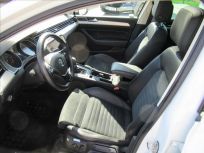 Volkswagen Passat 2.0 TDi R-line 6DSG 4motion