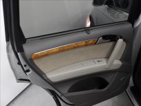 Audi Q7 4.2 4.2 TDI V8  7míst