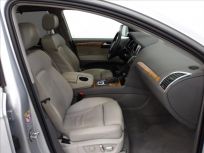 Audi Q7 4.2 4.2 TDI V8  7míst