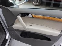 Audi Q7 4.2 4.2 TDI V8  7míst