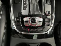 Audi Q5 3.0 TDI  Quattro S-line .7Stronic
