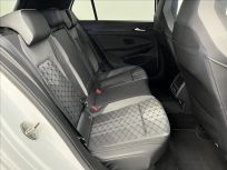 Volkswagen Golf 1.5 TSI  R-line