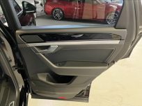 Volkswagen Touareg 3.0 TDI  R-line 8TT 4motion