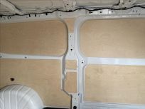 Volkswagen Transporter 2.0 TDI DR skříň
