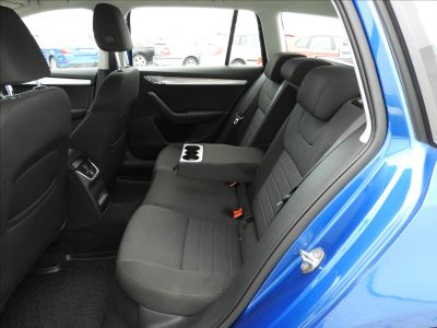 Škoda Octavia 1.6 TDI Style Combi DSG