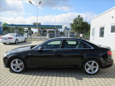 Audi A4 2.0 TDI S-line Tiptronic