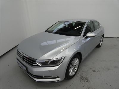 Volkswagen Passat 2.0 TDI Highline Sedan