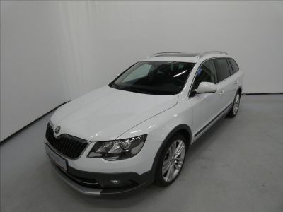 Škoda Superb 2.0 TDI Scout Combi 4x4 6DSG