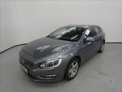 Volvo V60 1.5 T3 Drive-E SUMMUM Combi