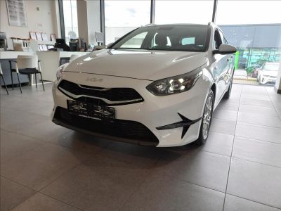 Kia Ceed SW 1.5 T-GDi  MT SPIN
