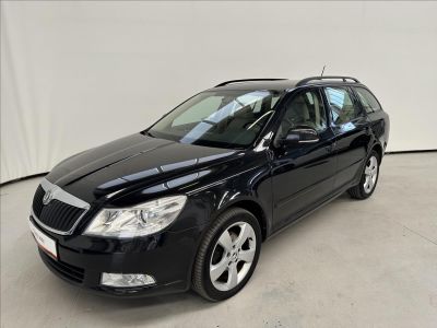 Škoda Octavia 2.0 2.0TDI  DSG Elegance Edition Combi