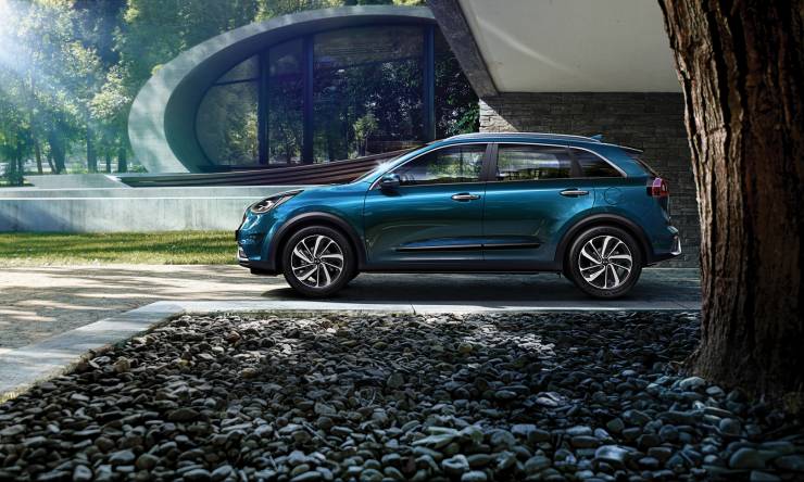 kia_niro_my18_side_view_11828_66308